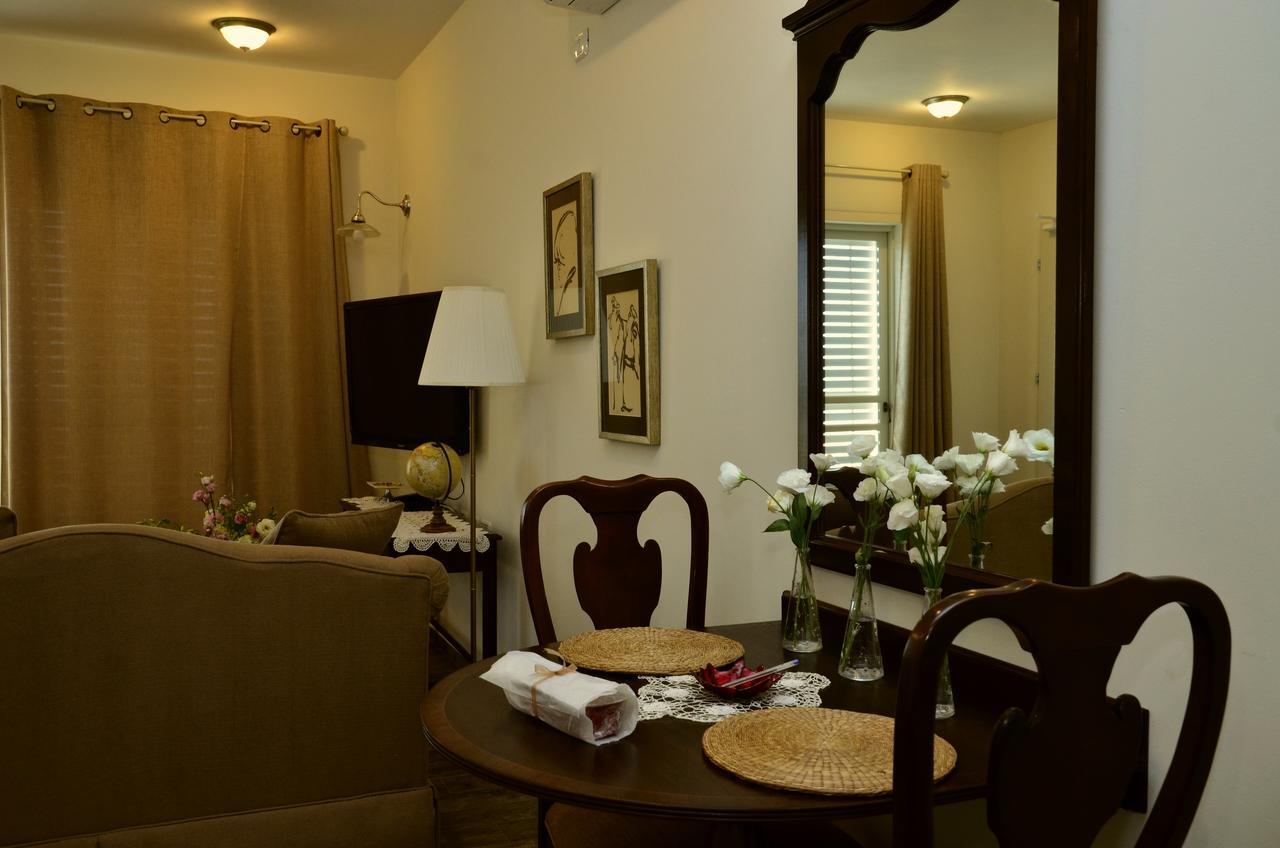 Bed and Breakfast Habaronit Метула Экстерьер фото