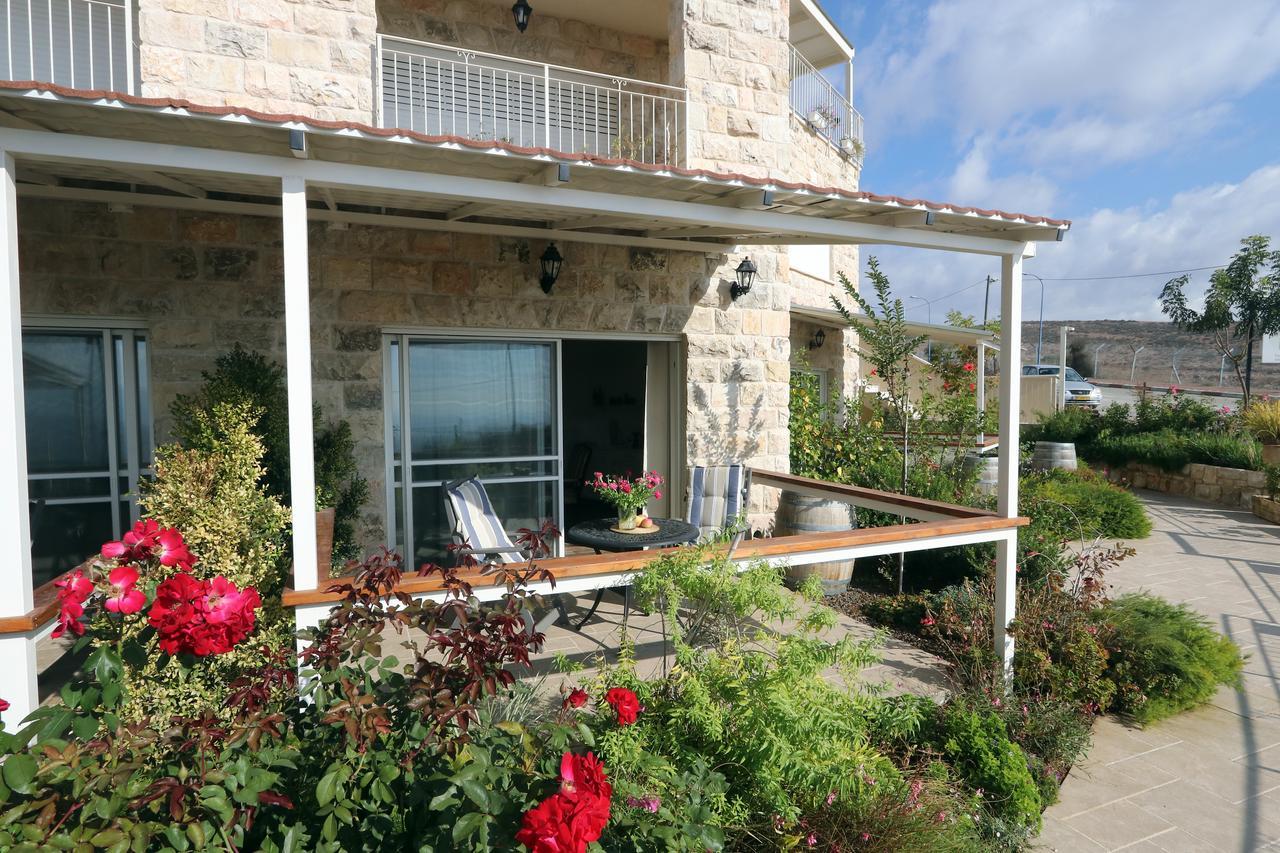 Bed and Breakfast Habaronit Метула Экстерьер фото
