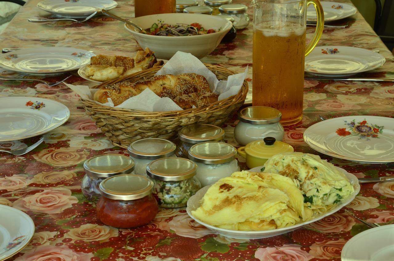Bed and Breakfast Habaronit Метула Экстерьер фото